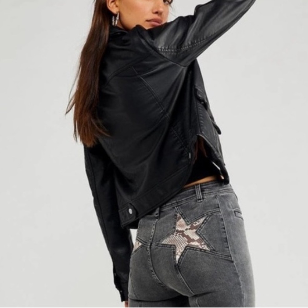 Free People Firecracker Flare Jean brown snake star size 29 - Picture 3 of 7